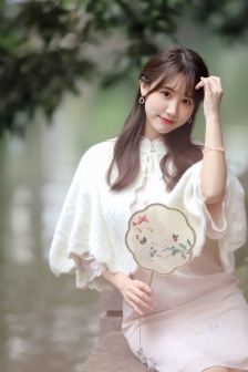 把她送上一个又一个巅峰苏雨桐